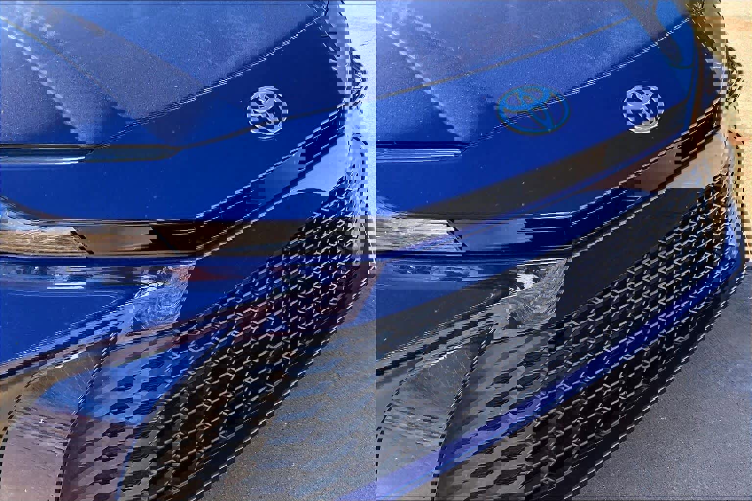 Used 2025 Toyota Camry SE image 28