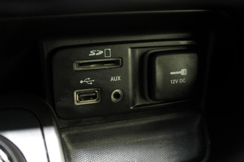 Used 2017 Jeep Cherokee Trailhawk image 32