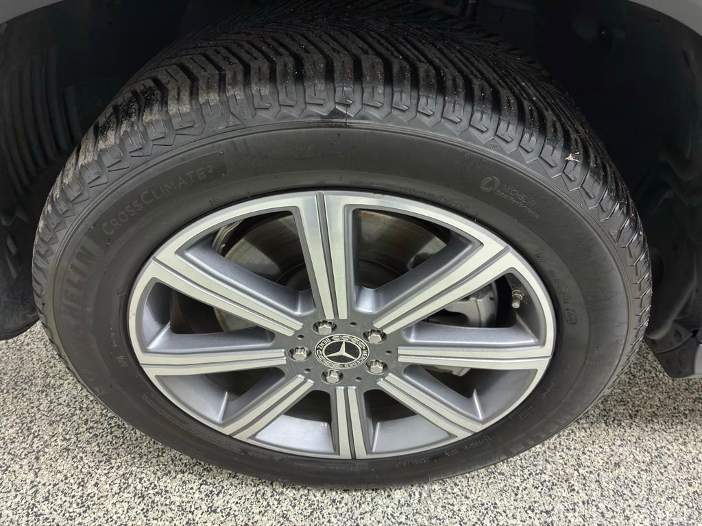 Used 2022 Mercedes-Benz GLS 450 4MATIC image 11