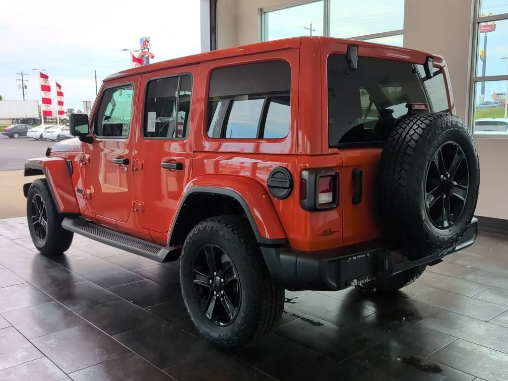 Used 2023 Jeep Wrangler Unlimited Sahara AWD/4WD image 7