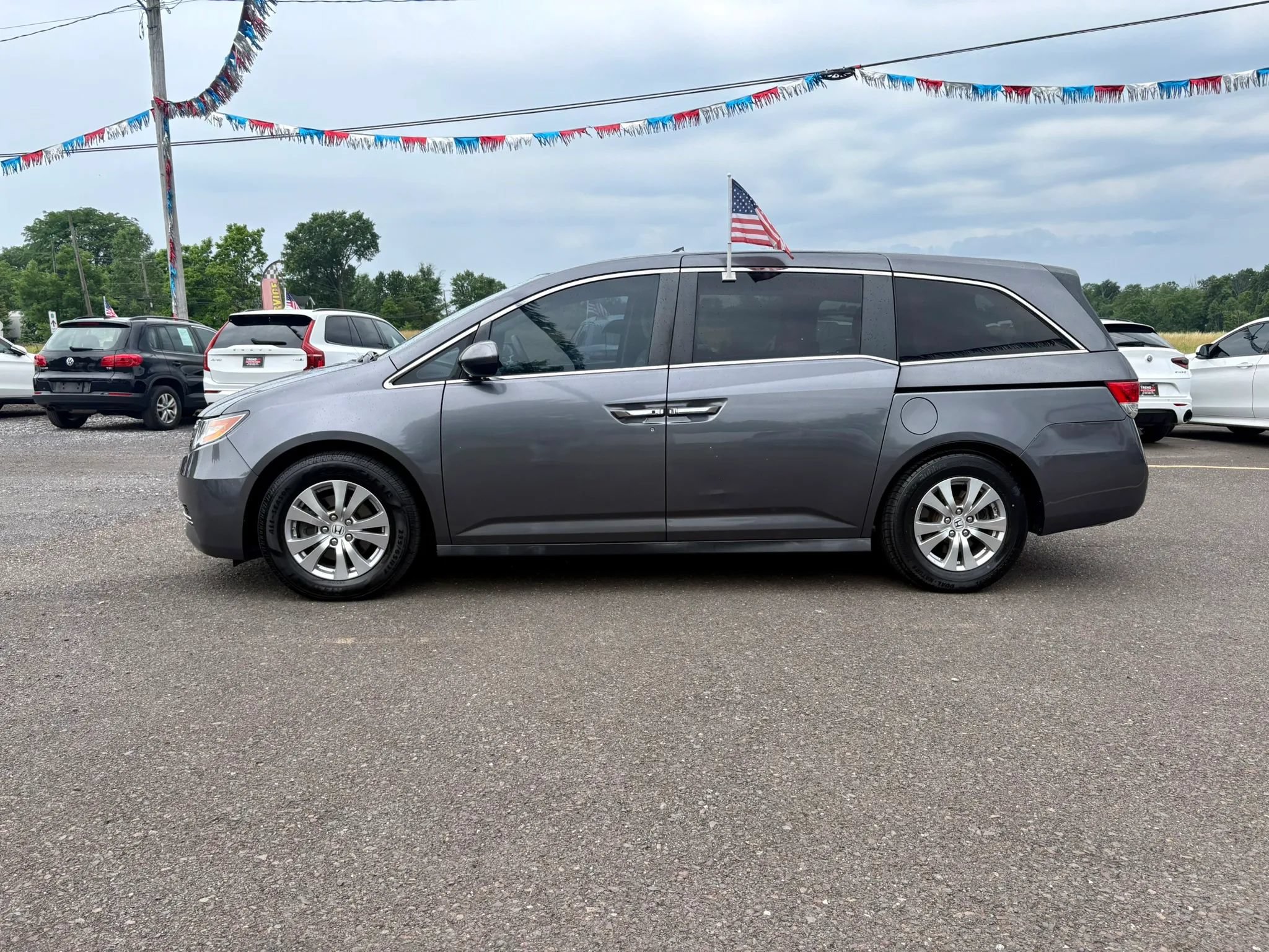 Used 2016 Honda Odyssey EX image 2