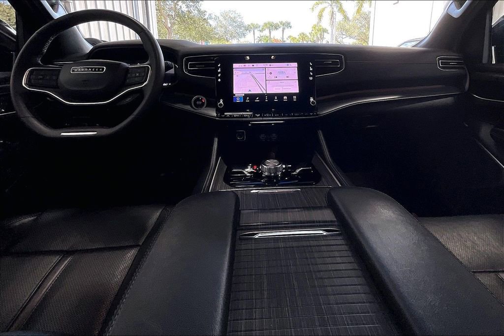 Used 2024 Jeep Wagoneer Series III image 6