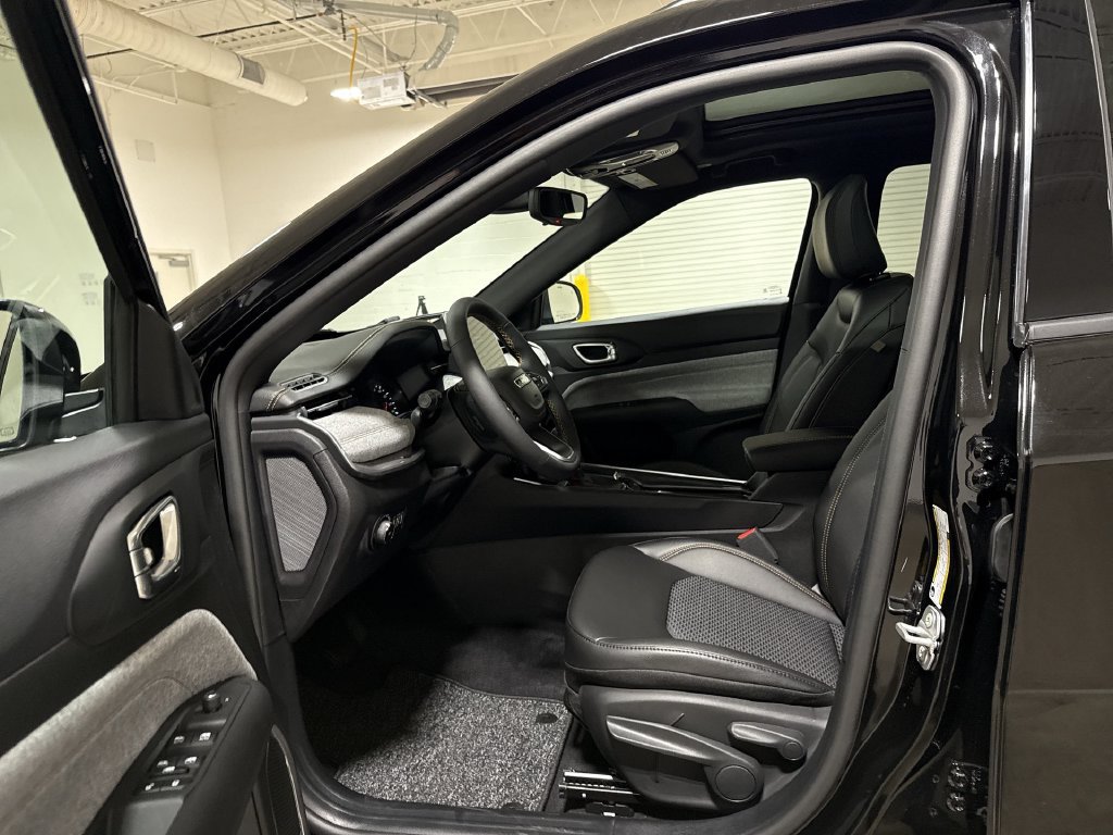 New 2026 Jeep Compass Latitude AWD/4WD image 20