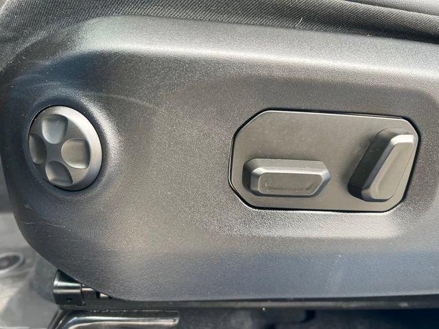 Used 2024 Jeep Wrangler Unlimited Rubicon AWD/4WD image 32