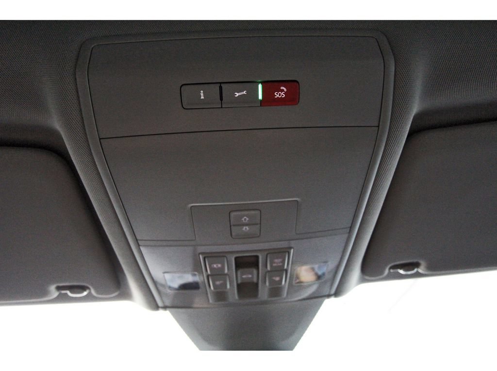 Used 2023 Volkswagen Atlas SEL R-Line AWD/4WD image 25