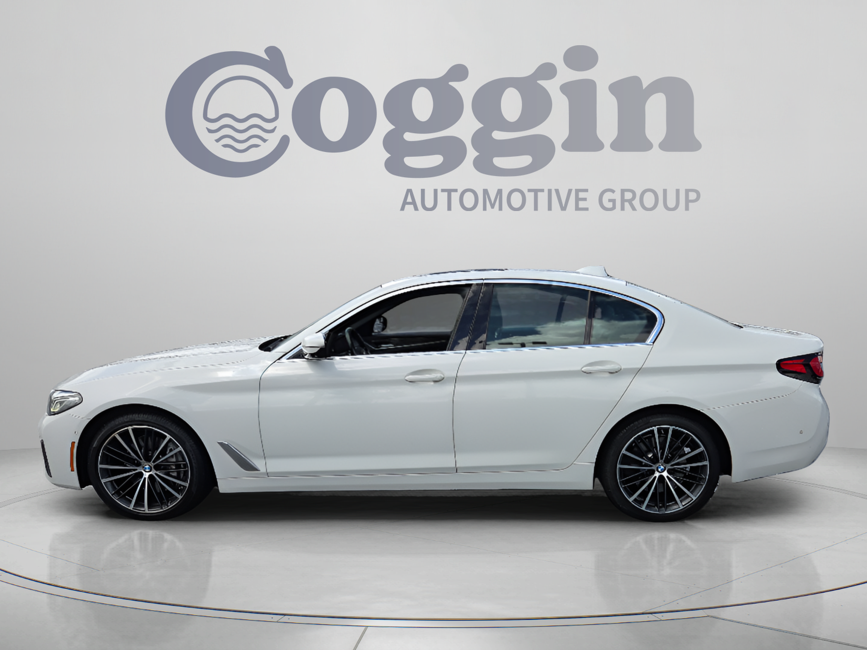 Used 2021 BMW 540i w/ Convenience Package RWD image 2