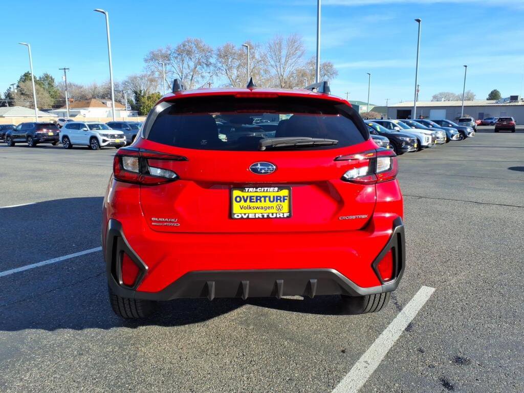 Used 2024 Subaru Crosstrek 2.0i Premium w/ Crosstrek Mirror Package AWD/4WD image 7
