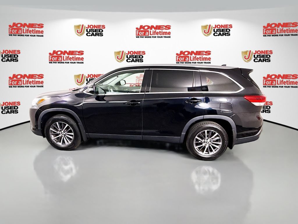 Certified 2019 Toyota Highlander XLE AWD/4WD image 16