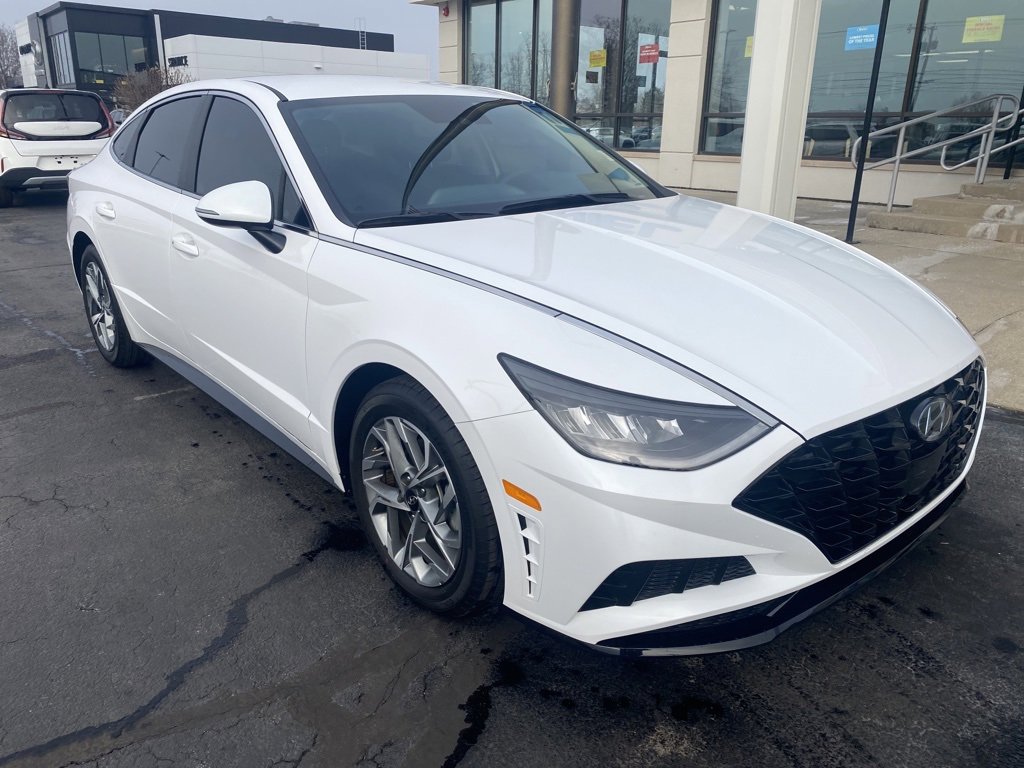 Used 2023 Hyundai Sonata SEL image 1