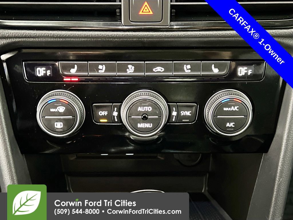 Used 2022 Volkswagen Taos SEL image 9