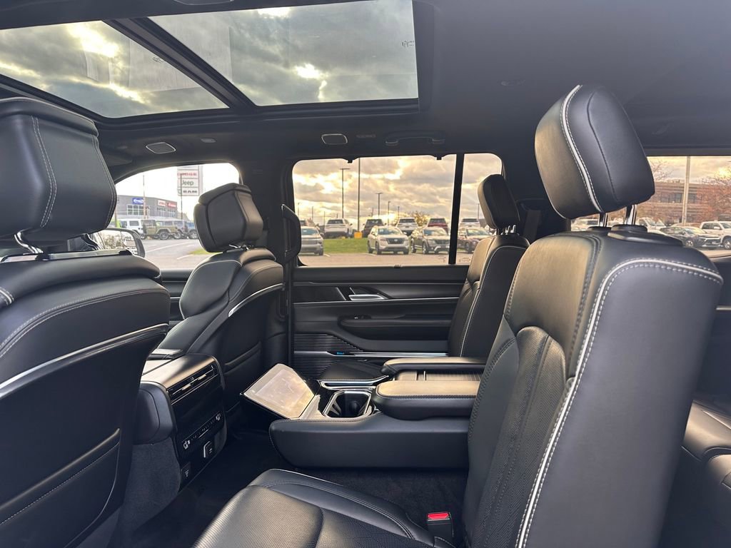 Used 2024 Jeep Grand Wagoneer Series II w/ Quick Order Packagew 28T image 23