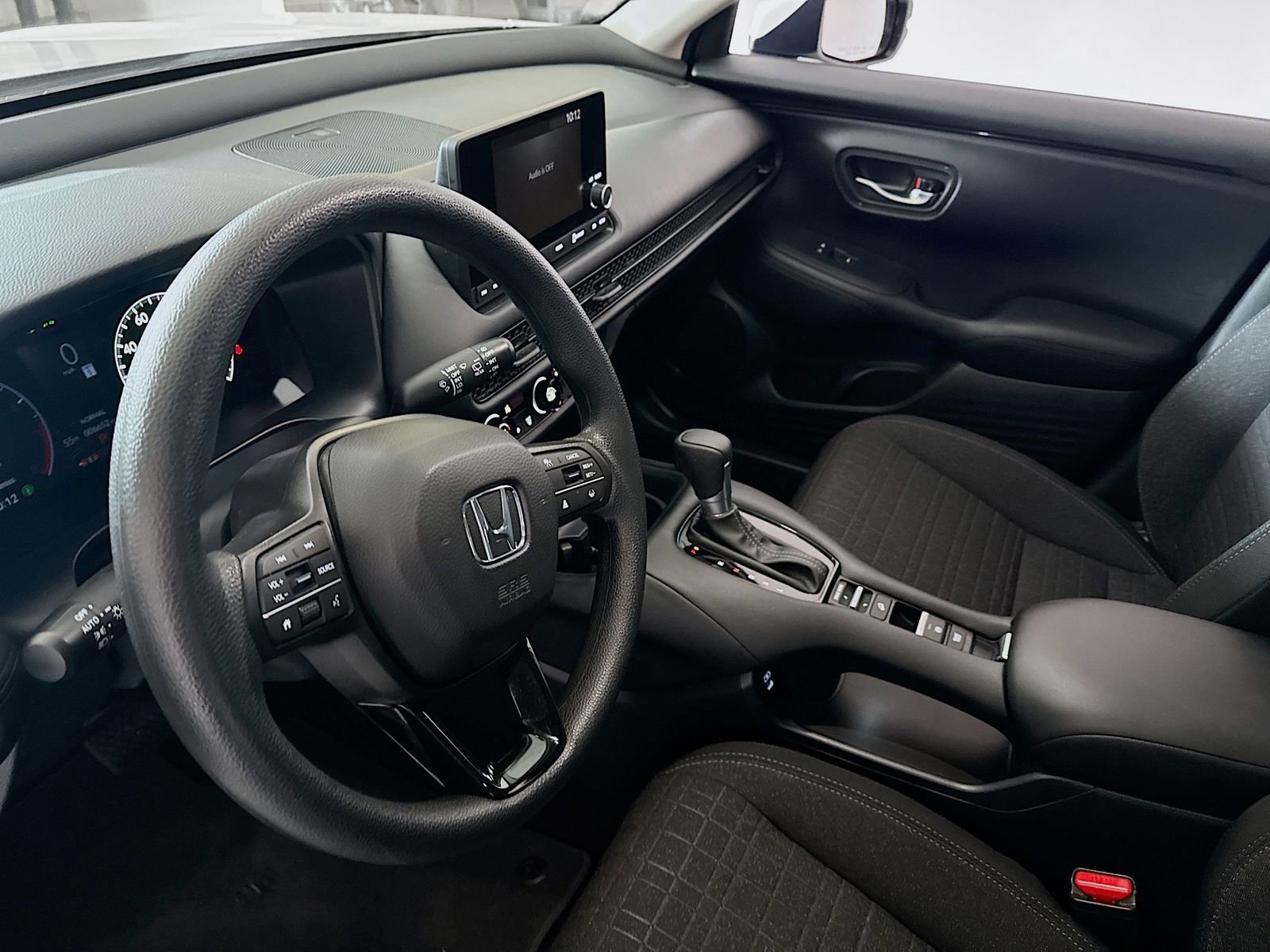 Used 2025 Honda HR-V LX image 7