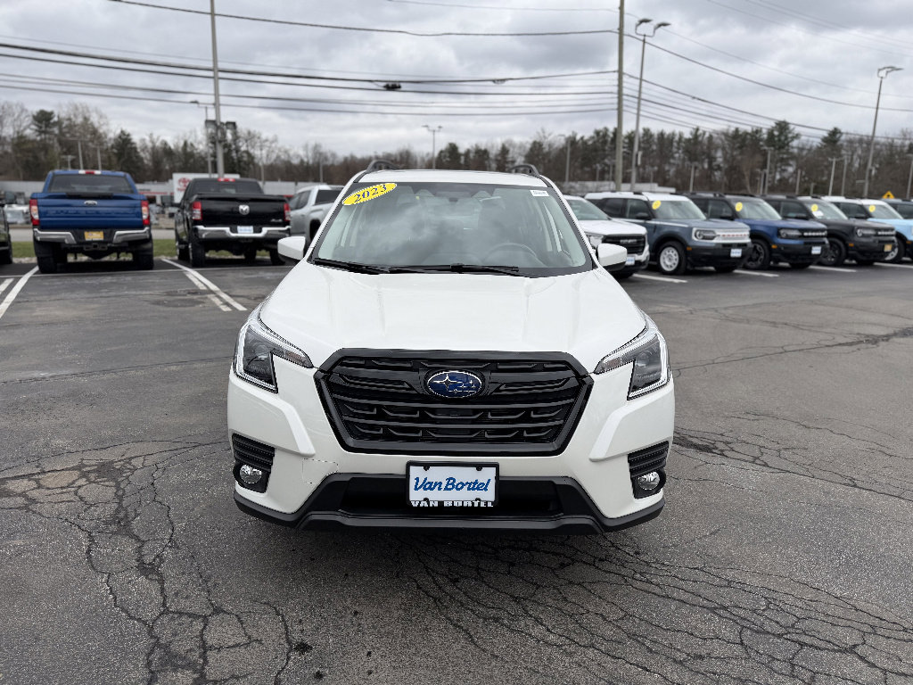 Used 2023 Subaru Forester Premium image 10