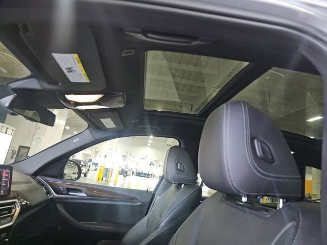 Used 2023 BMW X3 xDrive30i w/ Premium Package image 2