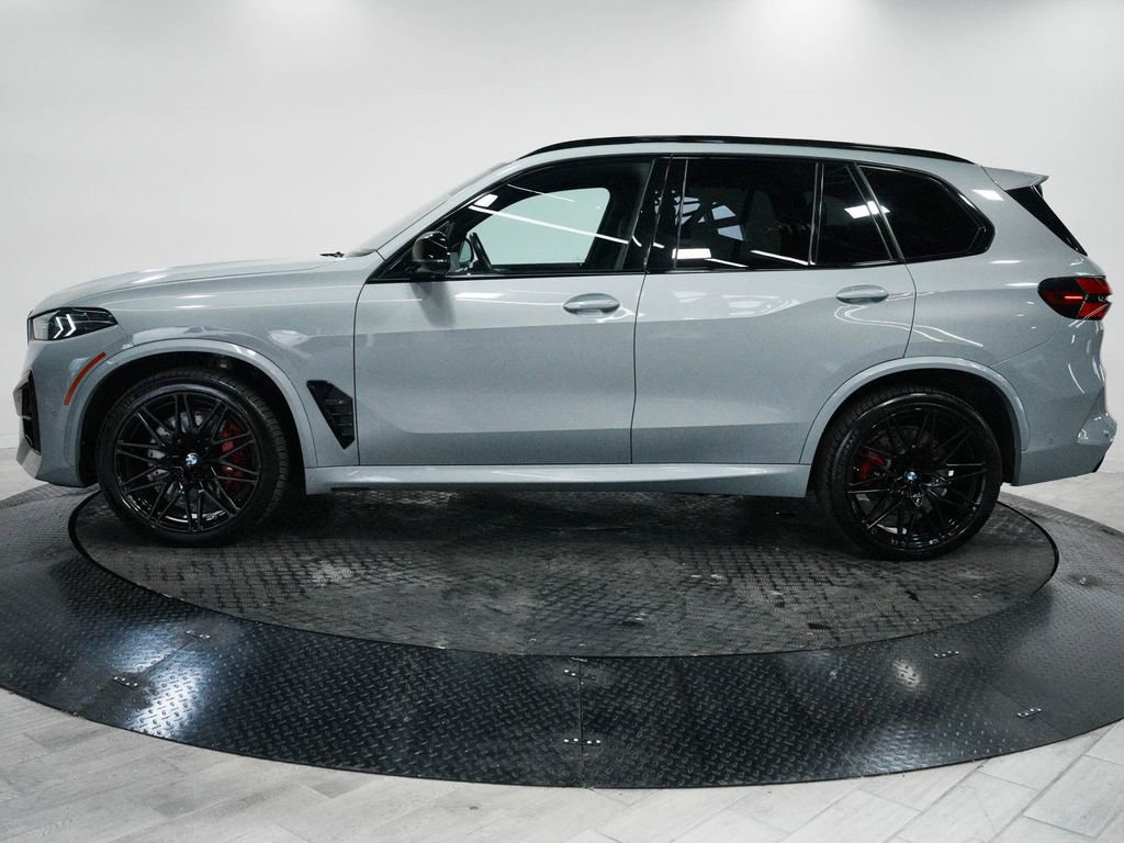 Used 2025 BMW X5 M Competition w/ Executive Package image 4