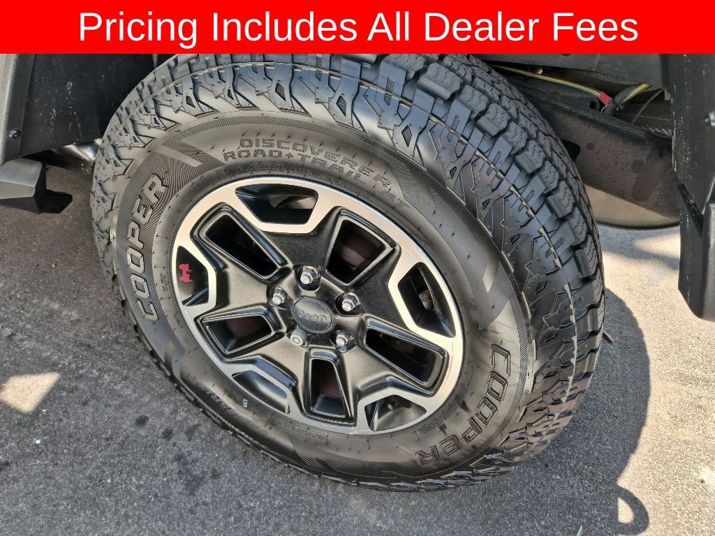 Used 2016 Jeep Wrangler Unlimited Rubicon AWD/4WD image 15
