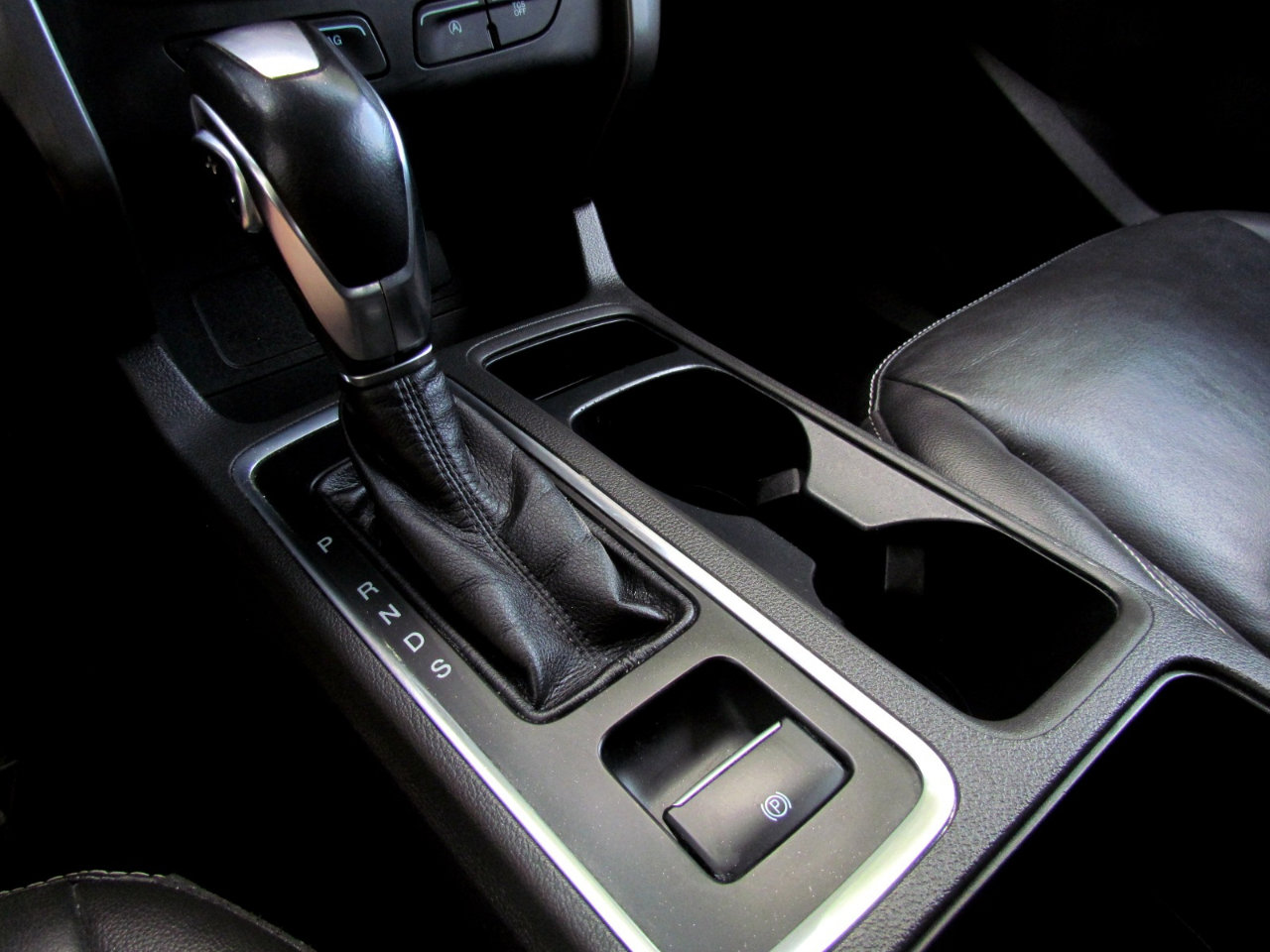 Used 2018 Ford Escape SEL w/ Ford Safe & Smart Package image 32