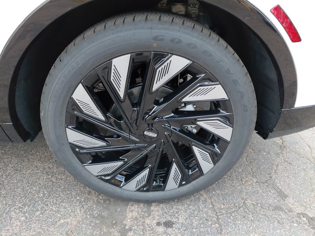 New 2026 Lincoln Nautilus Reserve w/ Jet Appearance Package AWD/4WD image 6
