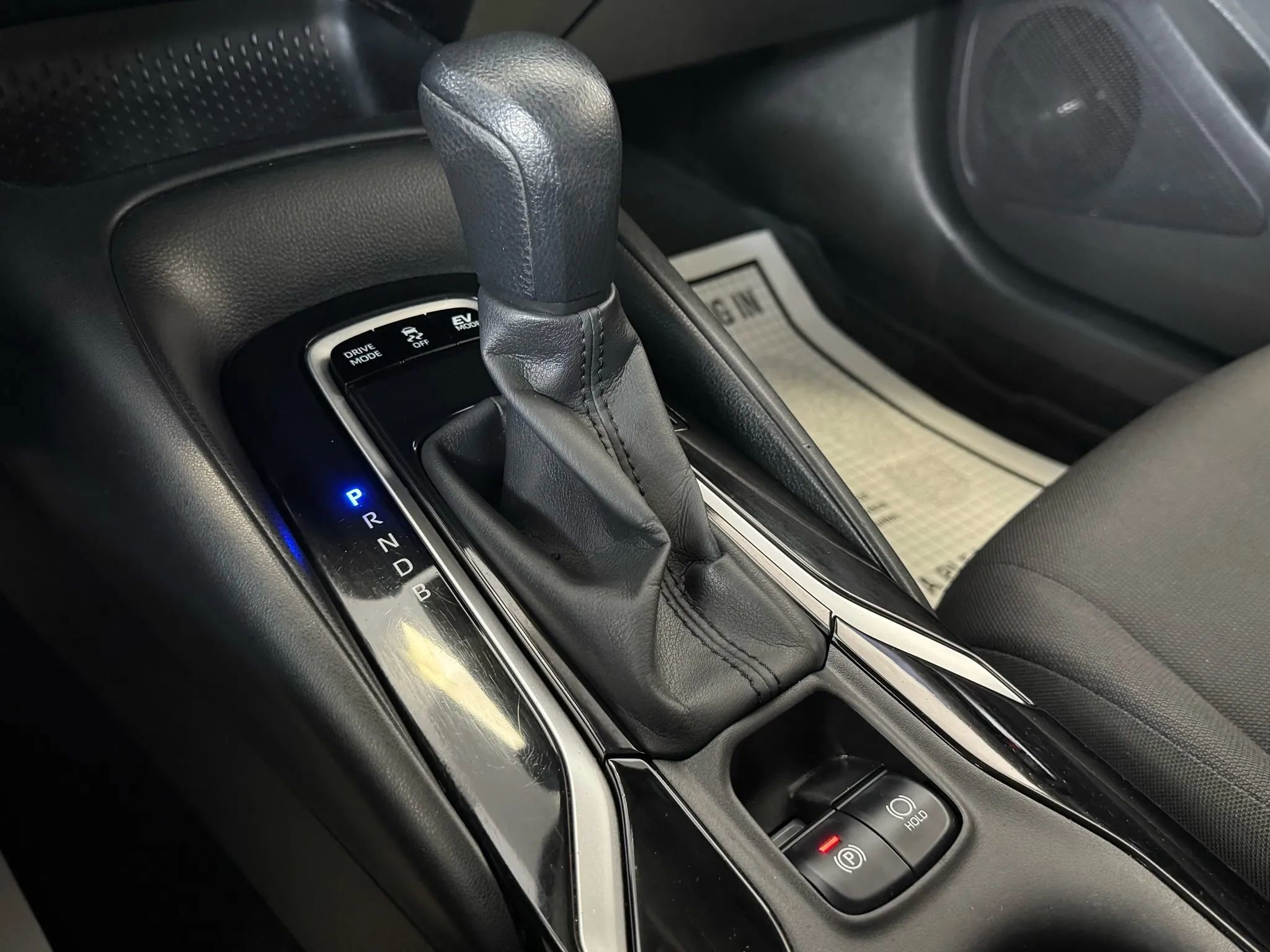 Used 2020 Toyota Corolla LE image 18