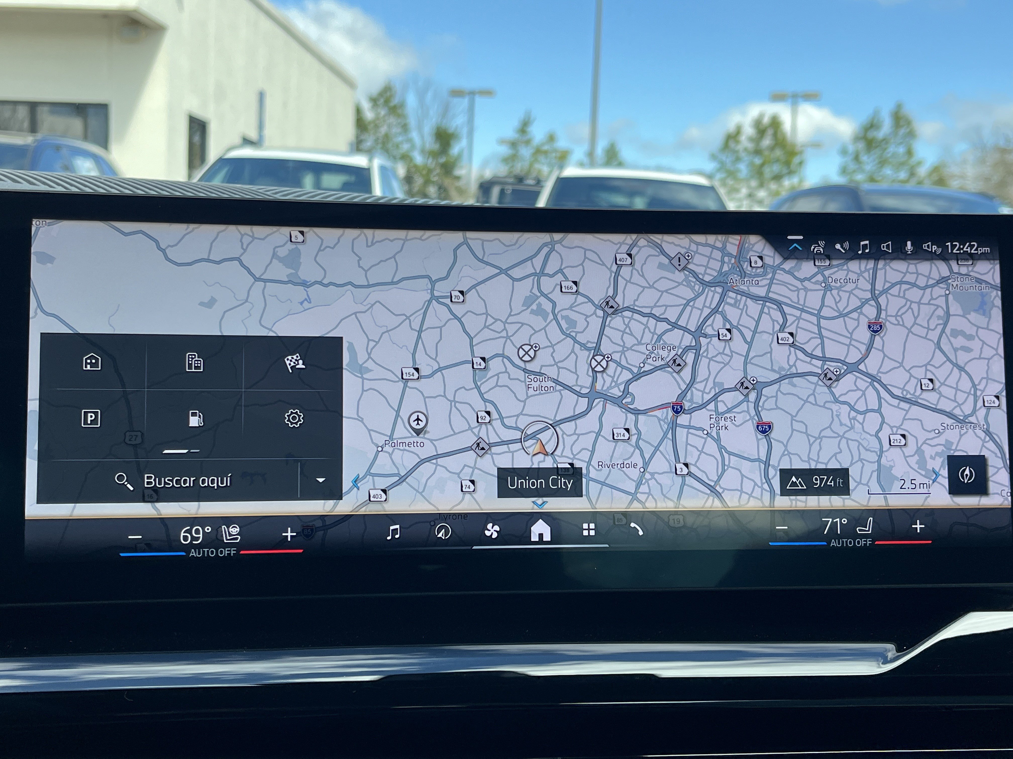 Used 2024 BMW 530i w/ Premium Package image 5