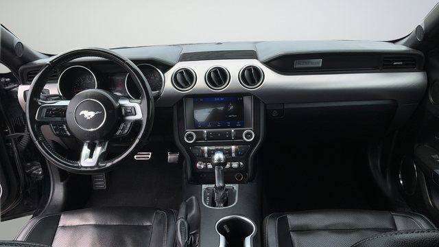 Used 2022 Ford Mustang Premium RWD image 9