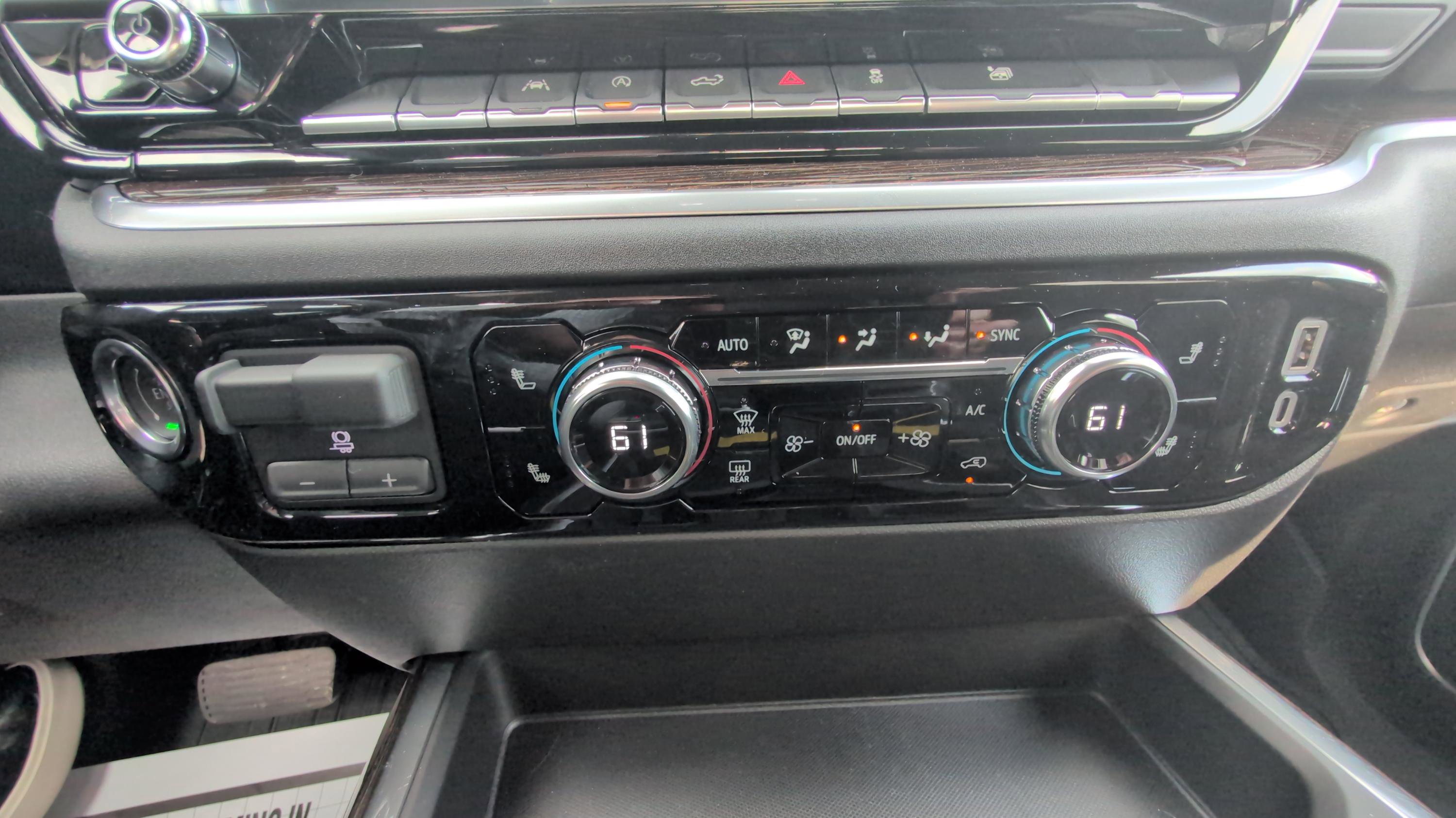 New 2026 GMC Sierra 1500 Elevation w/ Preferred Package image 24