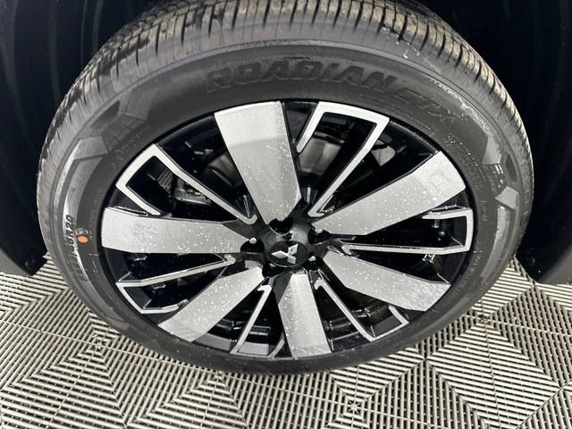 New 2026 Mitsubishi Outlander SE AWD/4WD image 2
