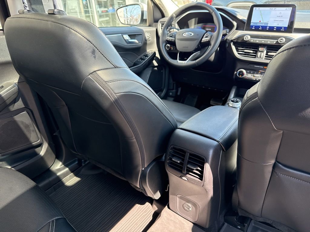 Used 2022 Ford Escape Titanium image 37