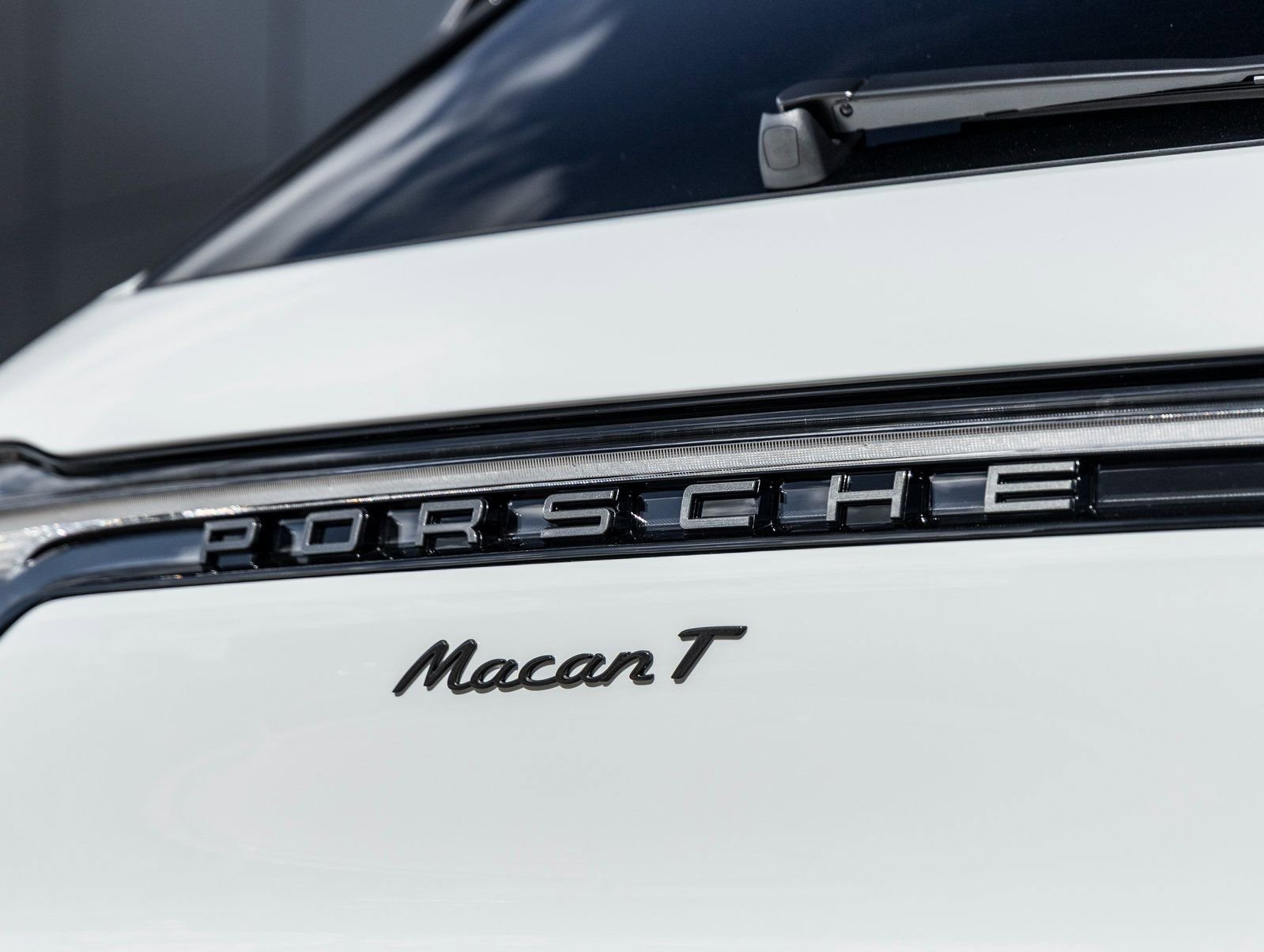 New 2026 Porsche Macan Turbo image 15