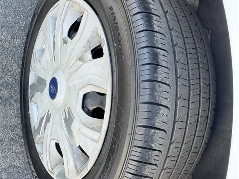 Used 2020 Ford Transit Connect XL image 17