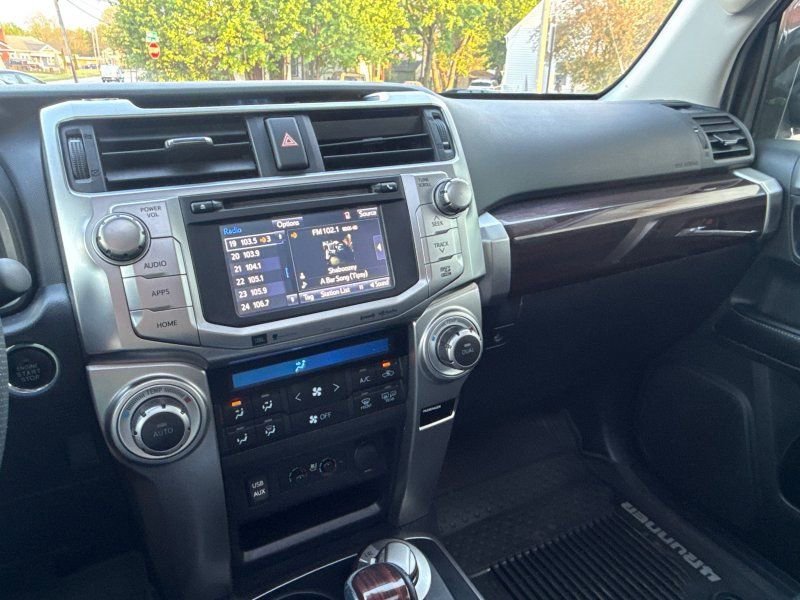 Used 2017 Toyota 4Runner Limited AWD/4WD image 23