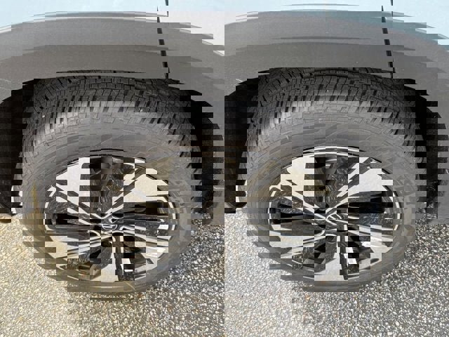 New 2026 Volkswagen Taos SE AWD/4WD image 4