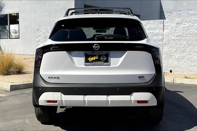 New 2026 Nissan Kicks SR w/ Cold Weather Package FWD image 3