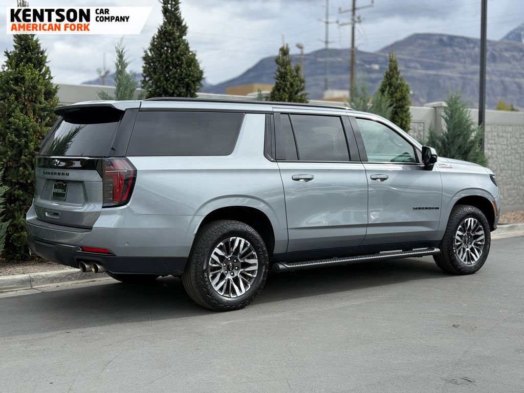 Used 2025 Chevrolet Suburban Z71 AWD/4WD image 10