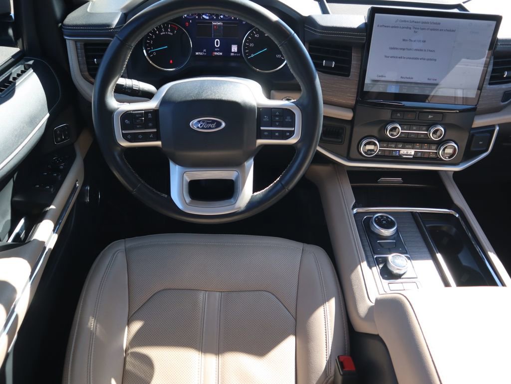 Used 2024 Ford Expedition Limited image 11