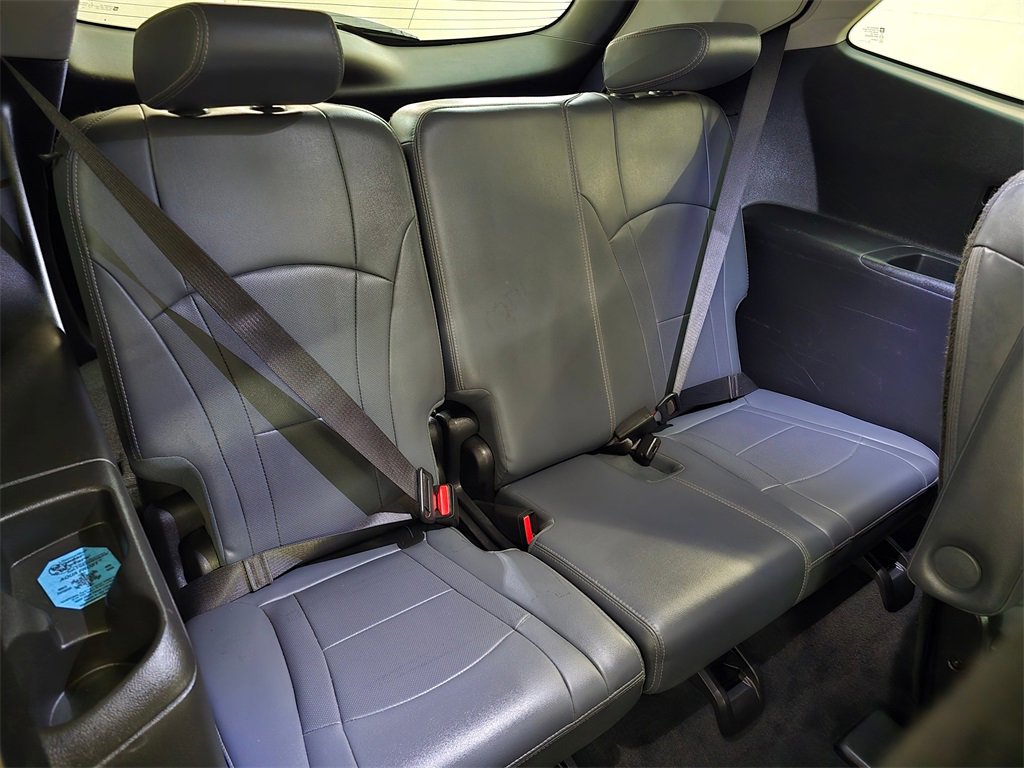 Used 2020 Buick Enclave Essence image 13