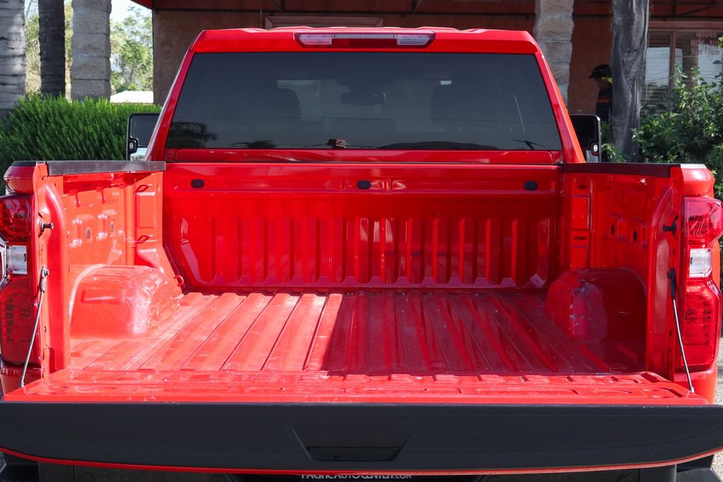 Used 2025 Chevrolet Silverado 2500 Custom w/ Custom Value Package AWD/4WD image 8