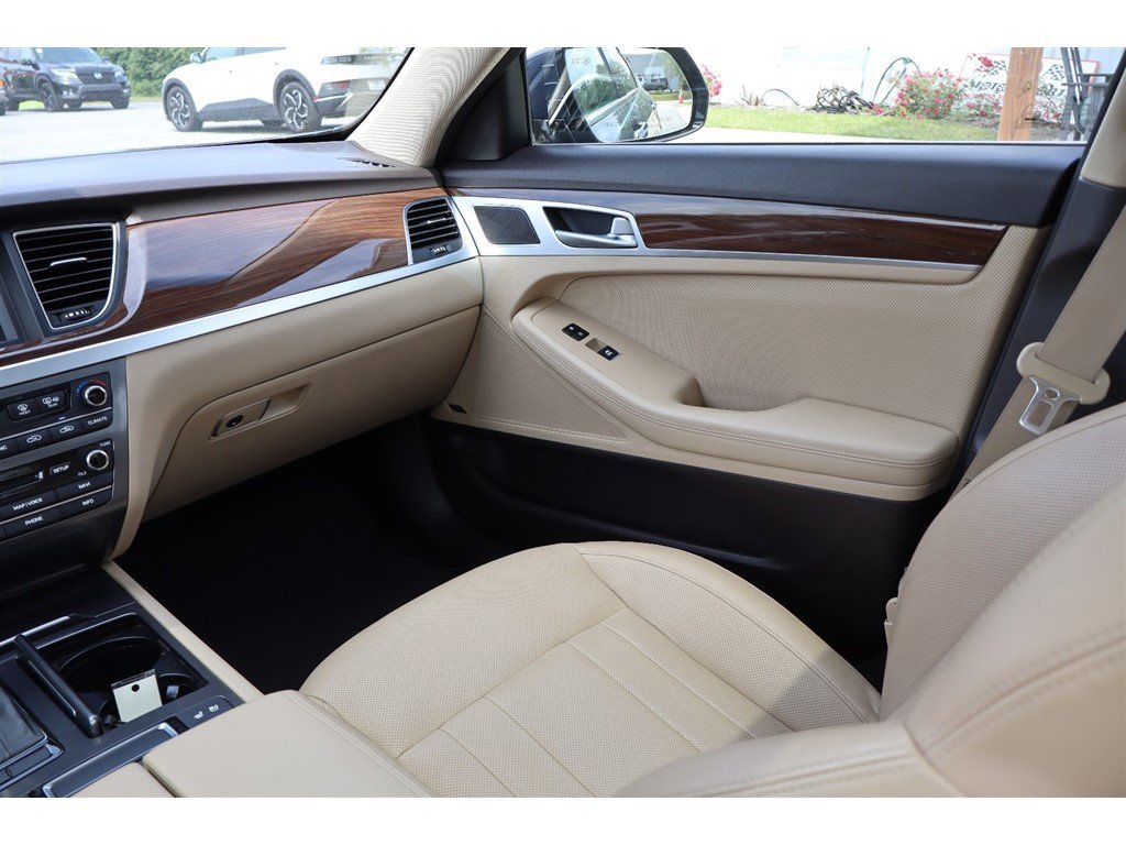 Used 2016 Hyundai Genesis 3.8 w/ Option Group 02 RWD image 21