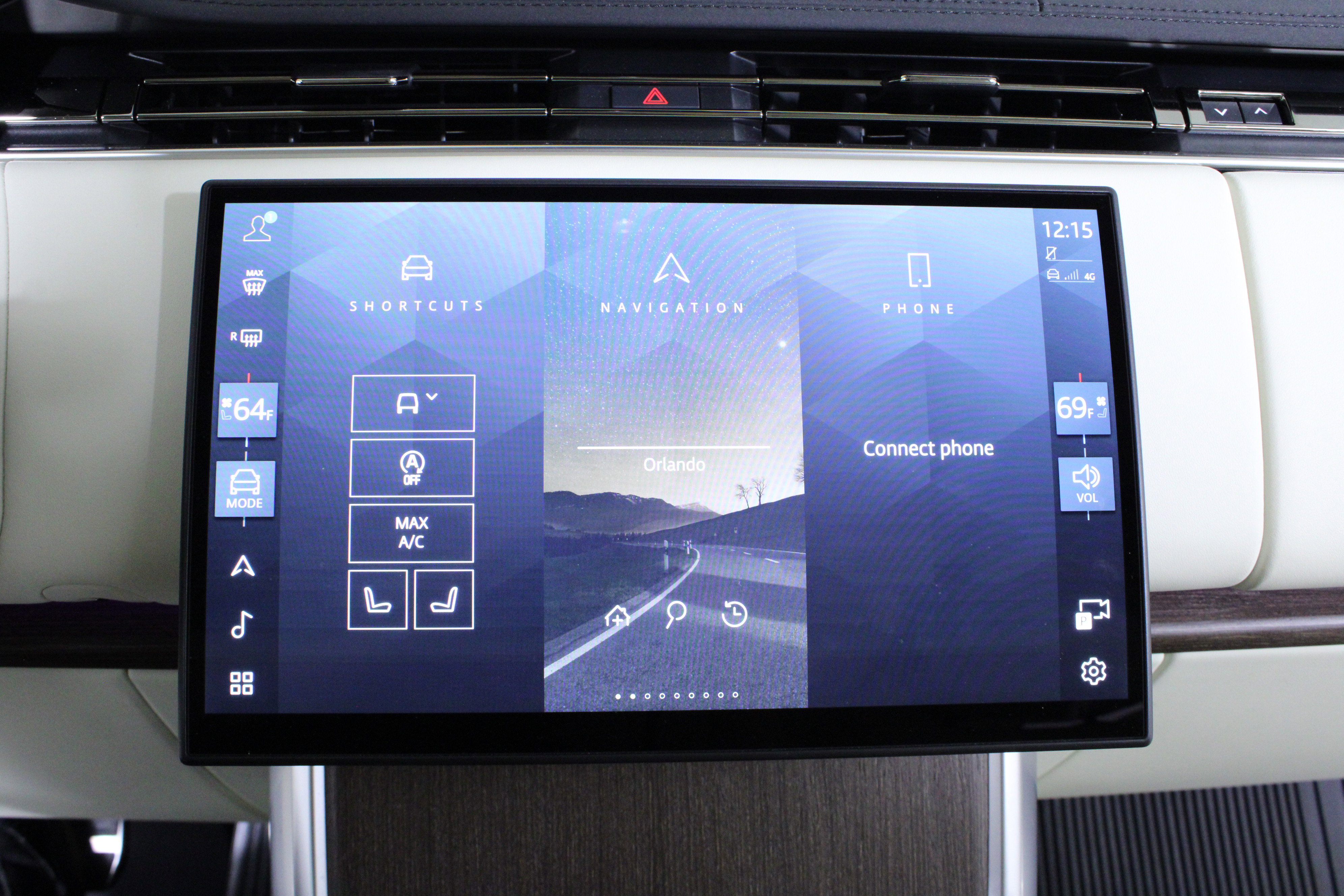 Used 2024 Land Rover Range Rover SE image 26