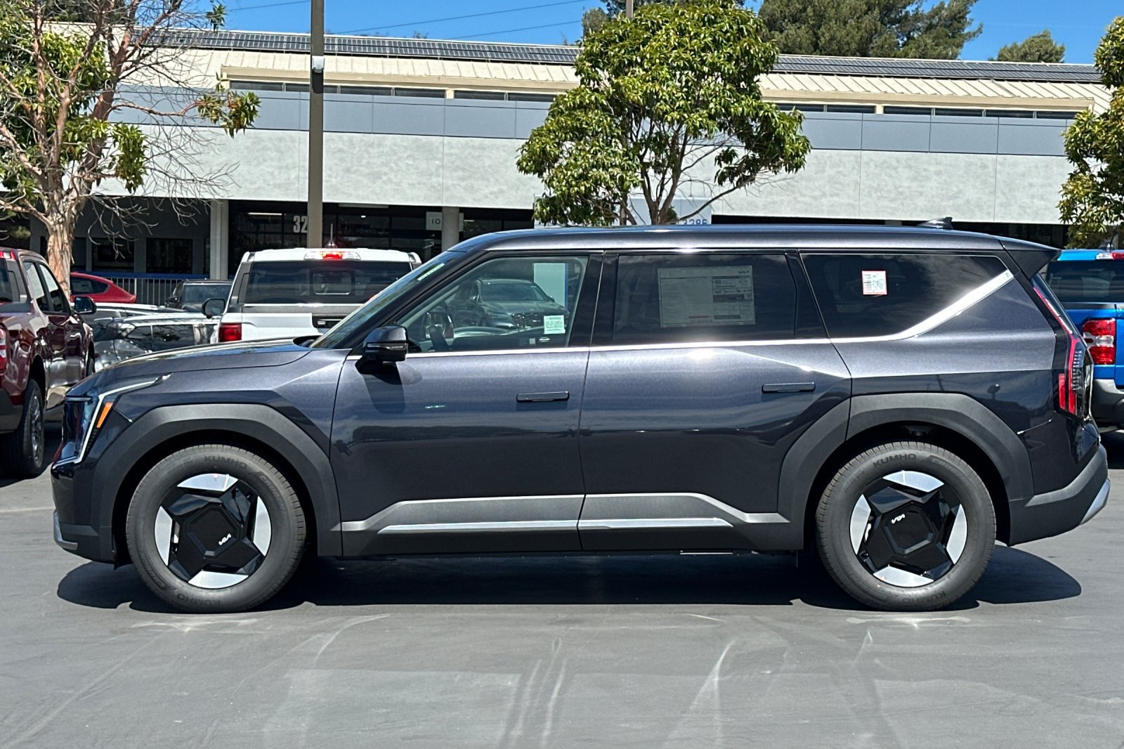 New 2026 Kia EV9 Light RWD image 7