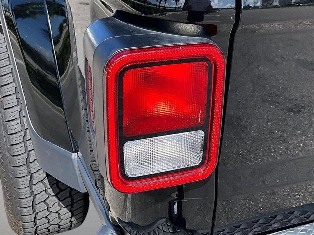 Used 2022 Jeep Gladiator Sport AWD/4WD image 29