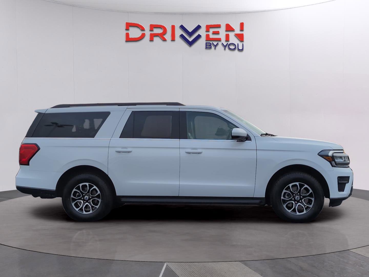 Used 2024 Ford Expedition Max XLT AWD/4WD image 6