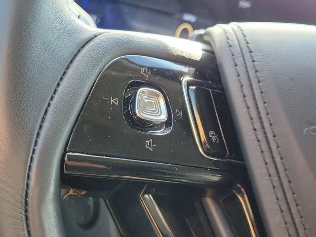 Used 2025 Lincoln Aviator Reserve w/ Equipment Group 201A AWD/4WD image 12