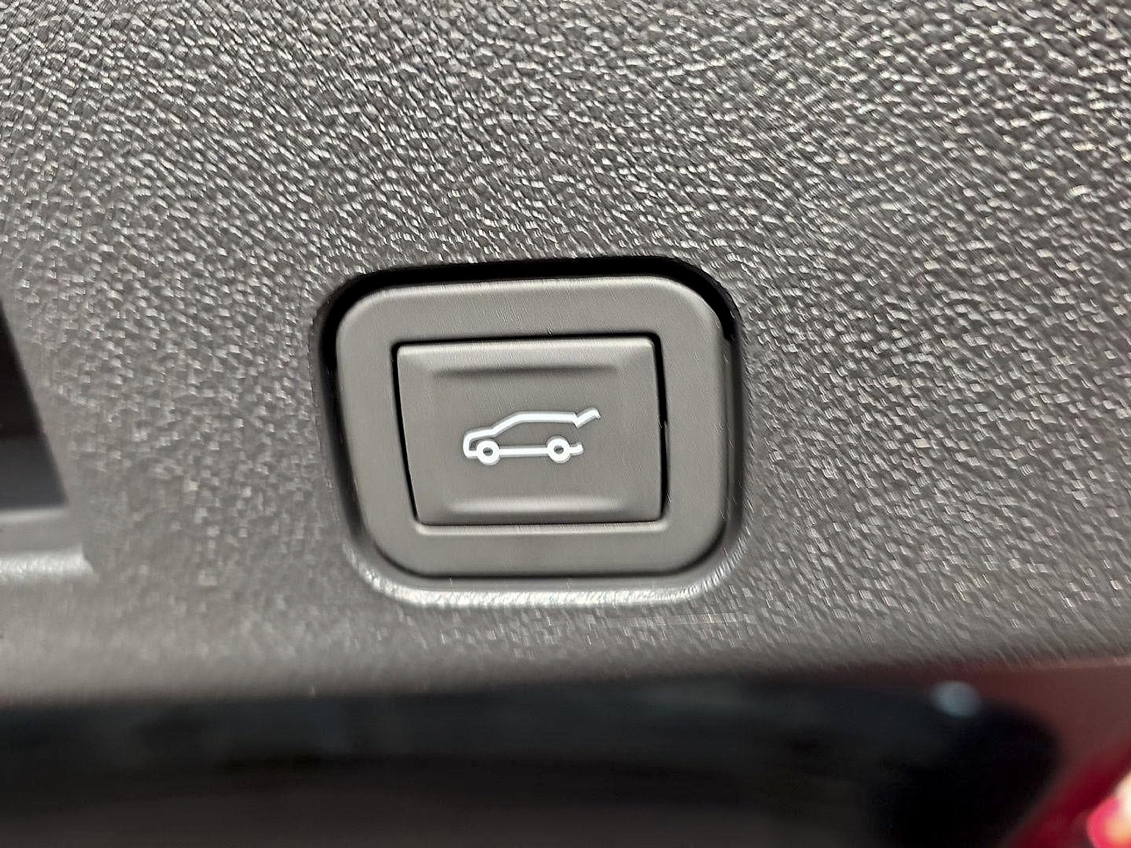 New 2026 Chevrolet Traverse RS w/ LPO, Floor Liner Package FWD image 15