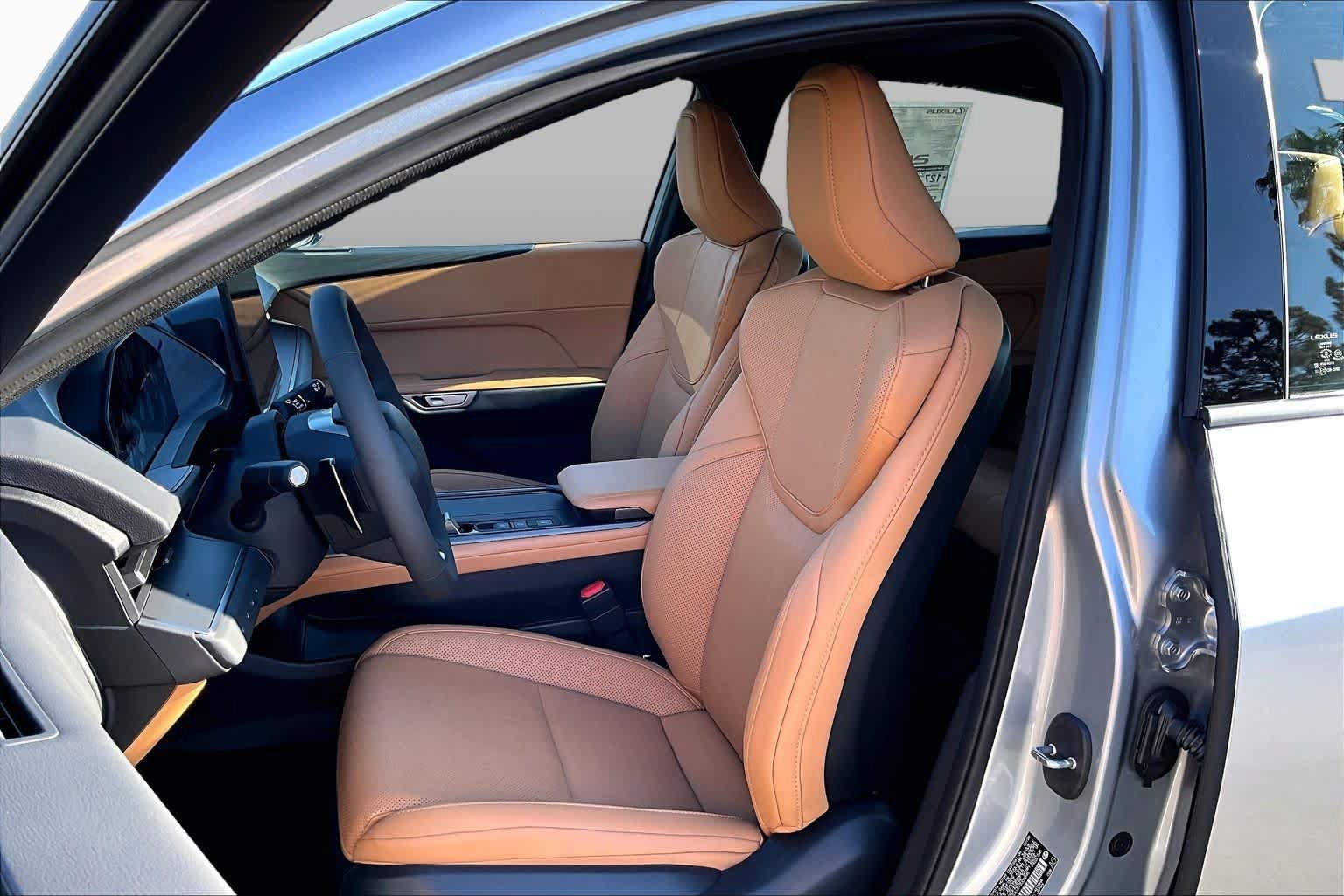 New 2026 Lexus ES 350e w/ Convenience Package FWD image 18