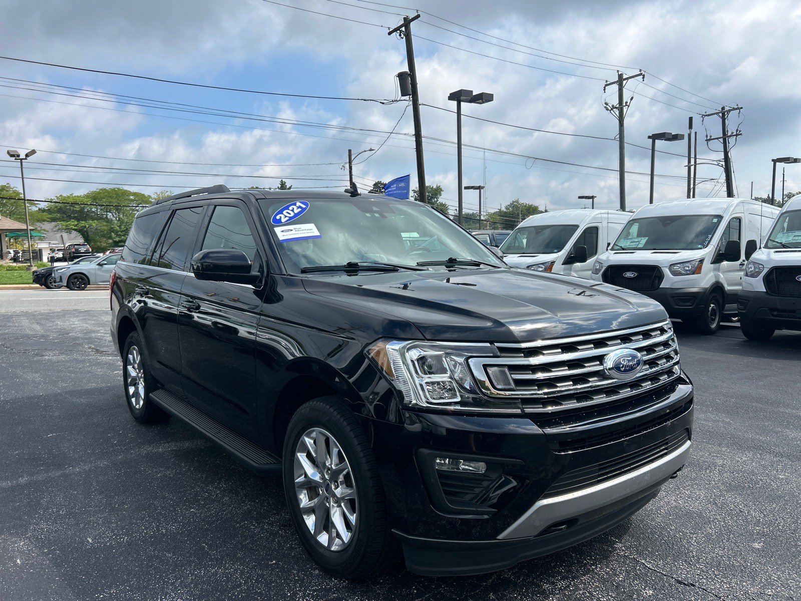 Certified 2021 Ford Expedition XLT AWD/4WD image 3