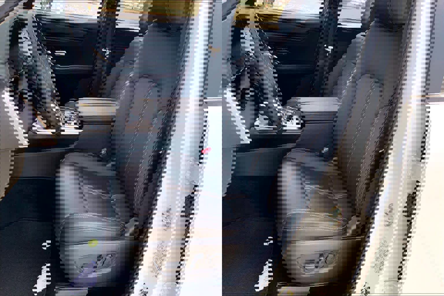 Used 2025 MAZDA CX-90 3.3 Turbo w/ Select Package image 8