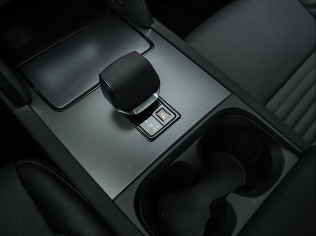 New 2026 Land Rover Discovery Sport Landmark AWD/4WD image 28