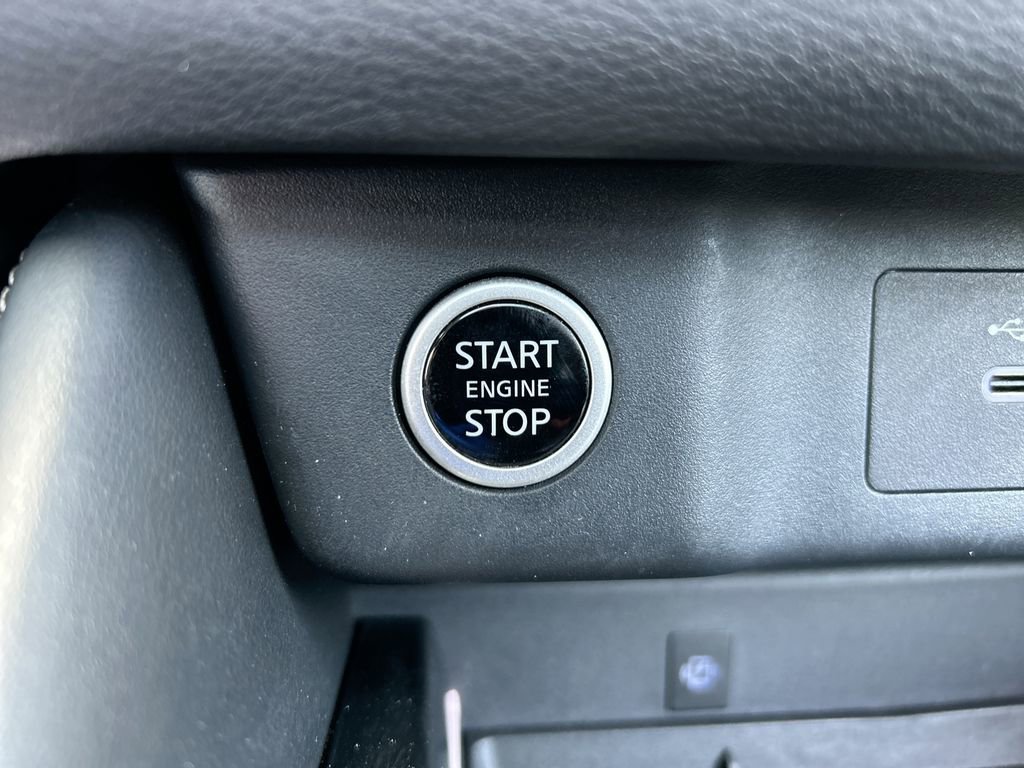 Used 2023 Nissan Rogue Platinum AWD/4WD image 20