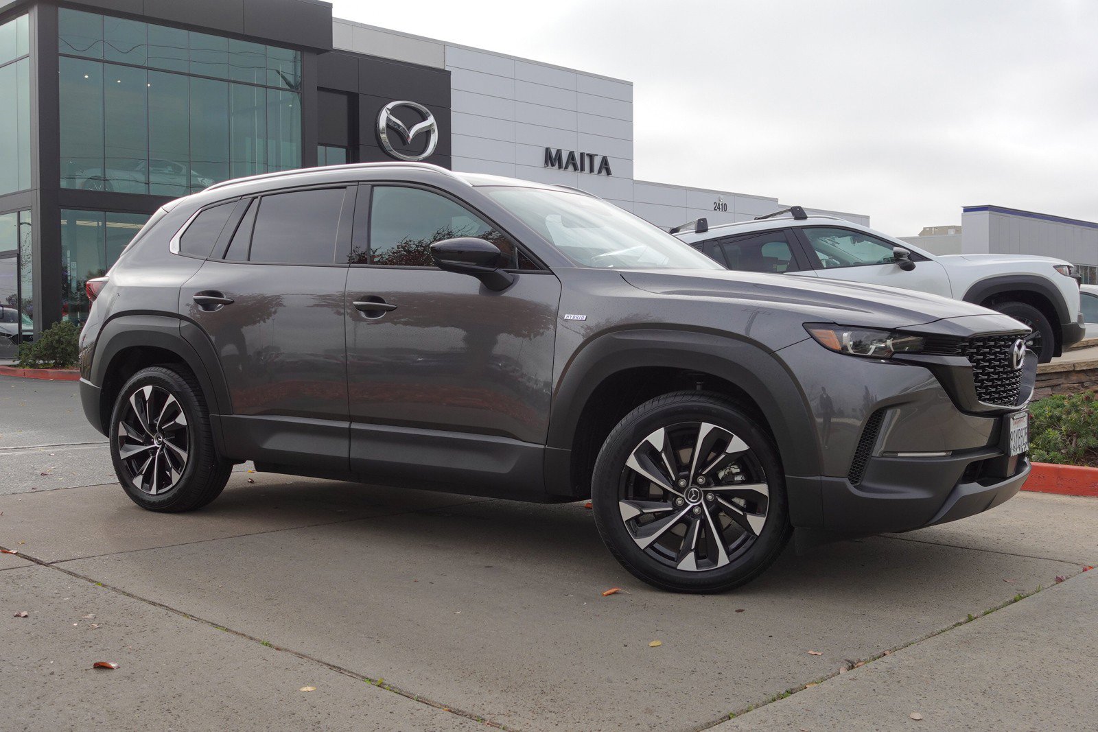 Certified 2025 MAZDA CX-50 2.5 Hybrid w/ Premium Plus Pkg image 4